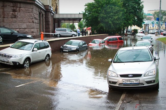 Сегодняшний потоп в Москве (пятница, 13-е)